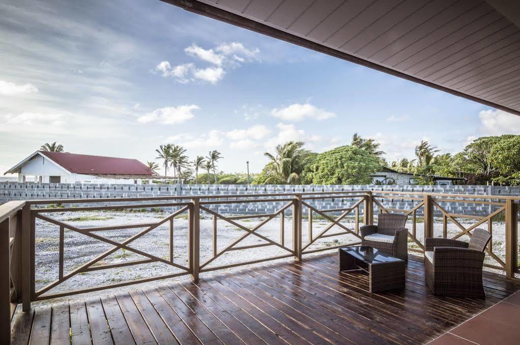 Va'A I Te Moana Villa Avatoru Exterior photo